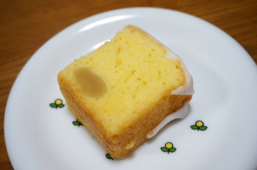 檸檬と白餡のケーキ