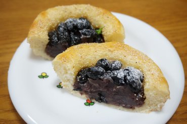 黒豆あんぱん