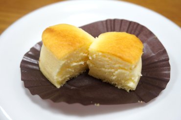 洋菓子屋さんのチーズスフレ