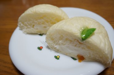 白いみかパン