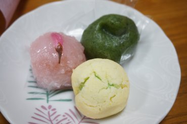 春三色