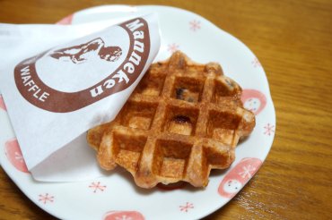 苺の果実ワッフル
