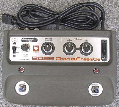 UE040529CE1a.jpg