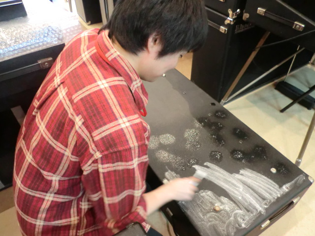ケース磨き.JPG