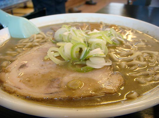濃厚煮干ラーメン「高橋中華そば店」