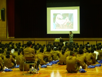 中学校 川東