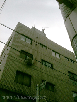 アンテナ工事 Oビル建物下から