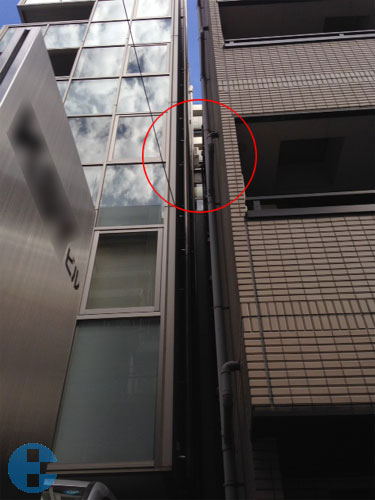 7F壁面に室外機