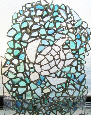 ホヌ（ウミガメ）の シーグラスパネル ステンドグラス教室 只今