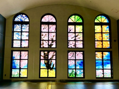 坂戸駅 ステンドグラス 四季桜樹 | まりね通信