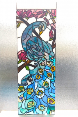 ステンドグラス 孔雀と花のデザイン 約30cm x 40cm