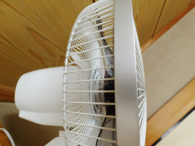 壁掛け扇風機 スリム