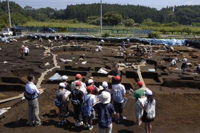 谷地遺跡のハックツ現場を見学
