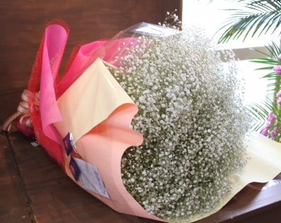 かすみ草 花束 いわき市小名浜の花屋 花国湘南台店