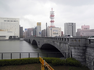 万代橋