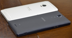 HTC J One HTL22,Xperia UL SOL22