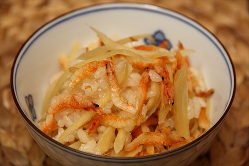 新生姜と桜海老の炊き込みご飯