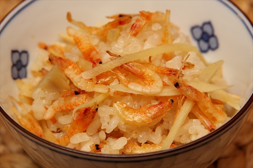 新生姜と桜海老の炊き込みご飯