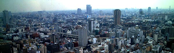東京タワーより、麻布、恵比寿、そして目黒方向を望む