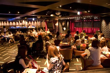 7月29日(日)、大阪で、ガールズによるガールズのためのパーティが開催されました! これ、今年10月(東京は来年4月)にバンタンに誕生する新コースのリリースパーティ