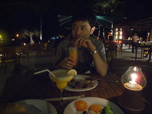 食べ、飲み。