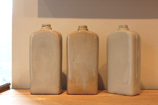 陶器の水筒1.jpg