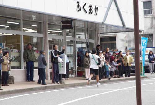 十津川村駅伝大会ふくおか商店前