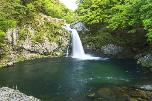 清納の滝