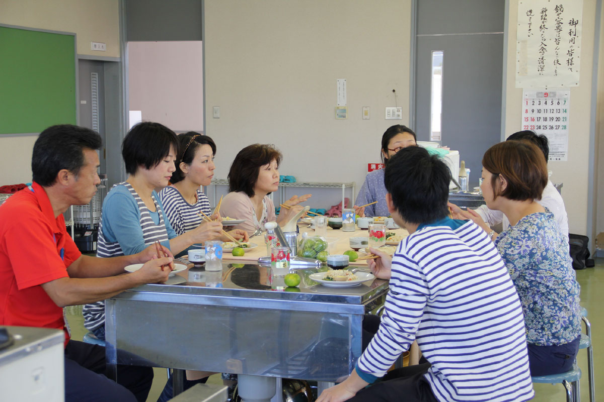 試食