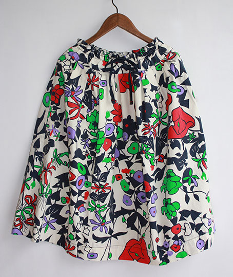 tigrebrocante_wflowersk01.jpg
