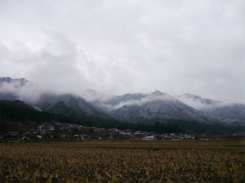 山の情報はゼロ