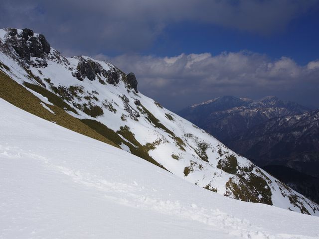 三嶺