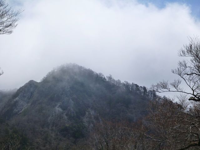 石立山