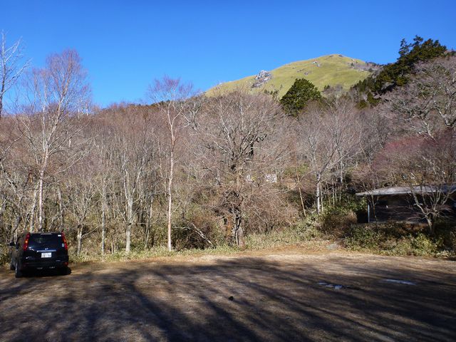 白髪山登山口