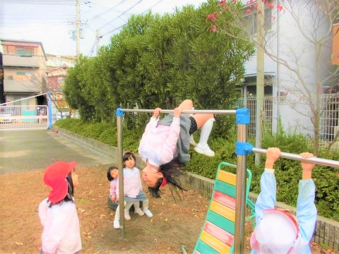 小学生 鉄棒 パンモロ あそんだよ（第二）236 | 瑞光幼稚園・瑞光第二幼稚園のブログ