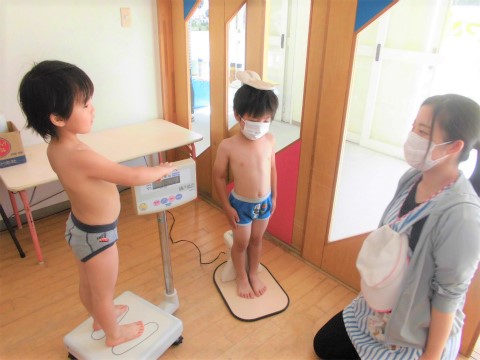 幼稚園児身体測定　裸 分散登園日 6 | 瑞光幼稚園・瑞光第二幼稚園のブログ