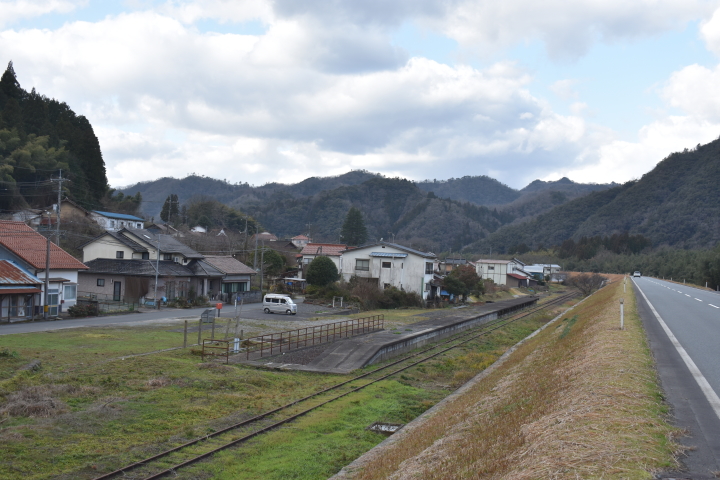石見簗瀬駅跡 | HEYANEKOの棲み家（へき地ブログ）