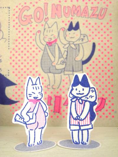 散歩する猫 シマハチ