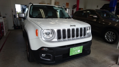 JEEP ジープ レネゲード カーナビ取付け バックカメラ連動