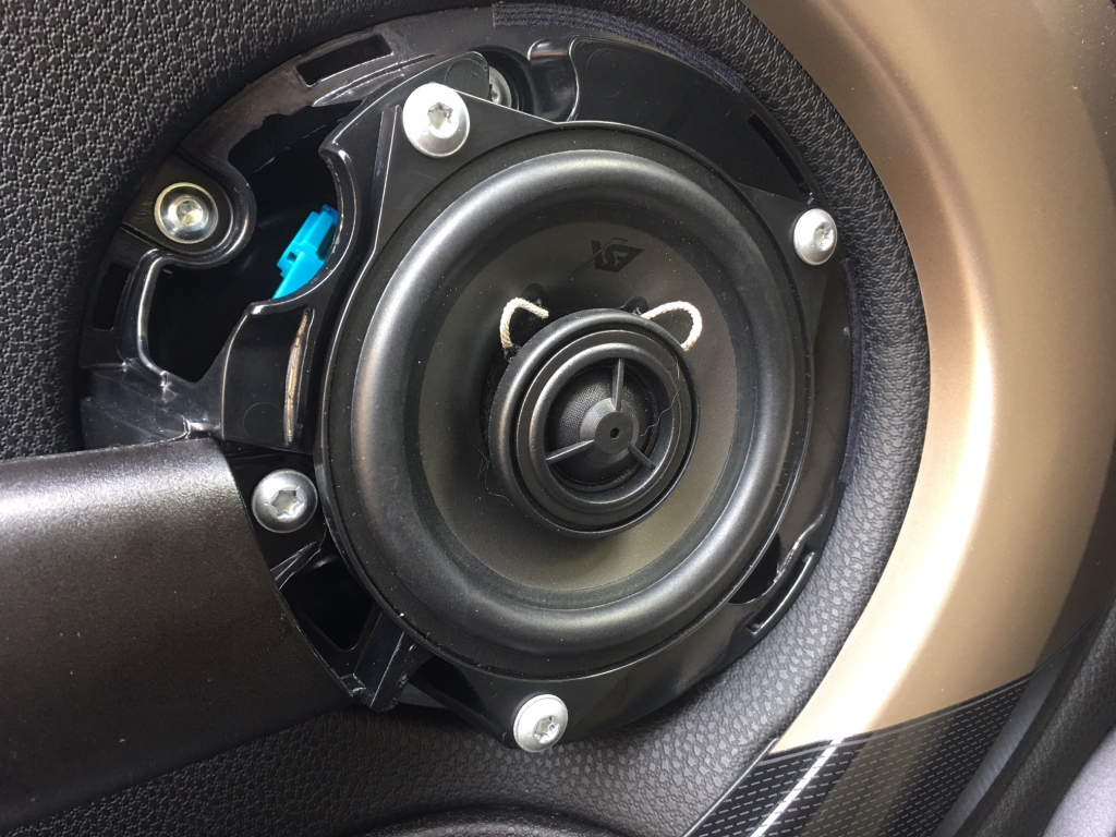 Mini R55 クラブマン スピーカー交換 Amistad Cars