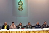 ソンティ暫定首相等