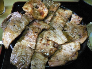 親豚丼。肉が多めです