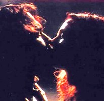 一番激しいキスシーン。失神モノです。