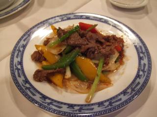 Stir-fried beef with satay sauce
