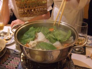 Fresh Seafood Dippped in Hotpot