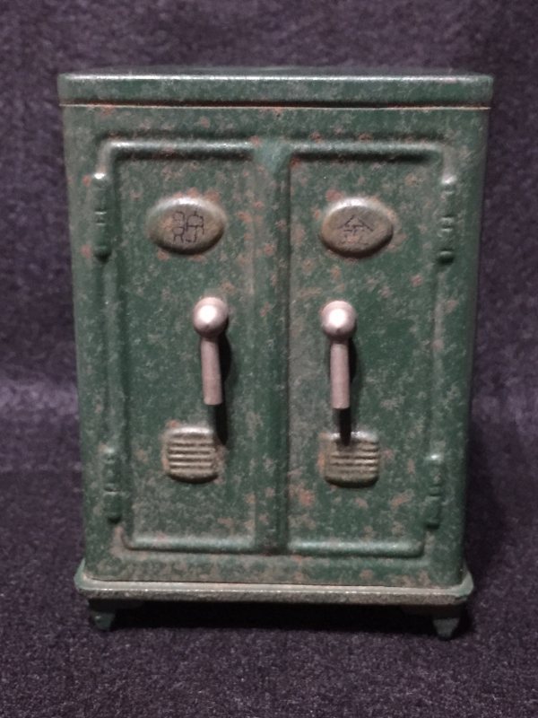 Vintage Antique Japanned Lock Box Copper Flash Metal 10