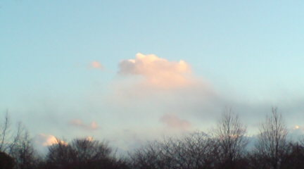 ふんわり雲.JPG