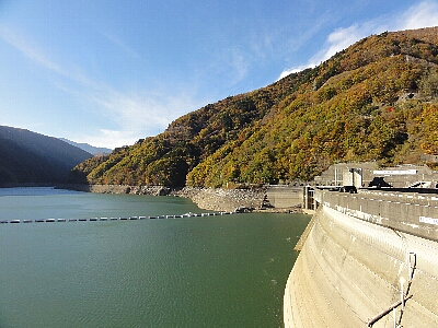 秋の奈川度ダム