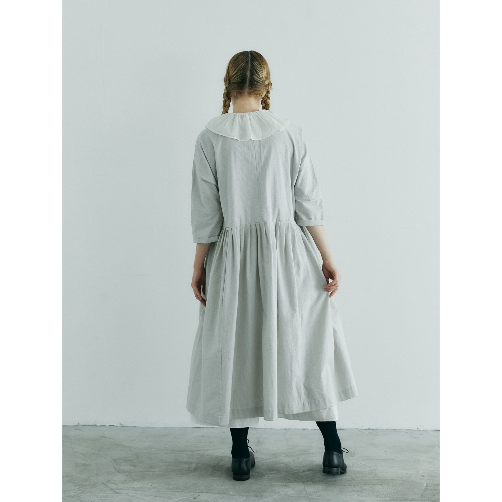 MAGALI ミニシアサッカーコットン・フリル襟ワンピース | shironeko