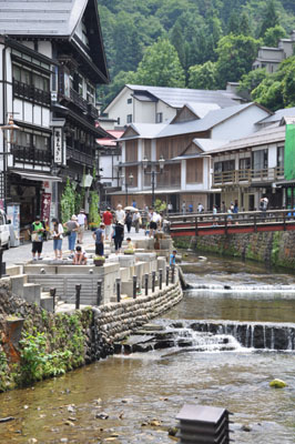 銀山温泉